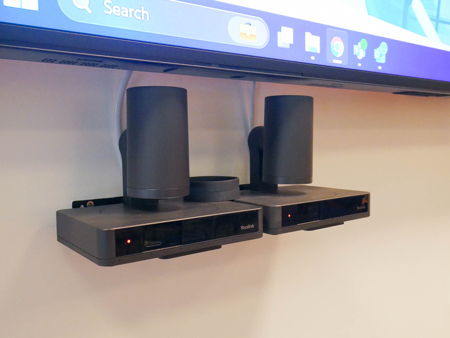 https://www.uniav.com/wp-content/uploads/2025/05/Audio-Visual-Integrator-BRI-MDT-Room-11.jpg