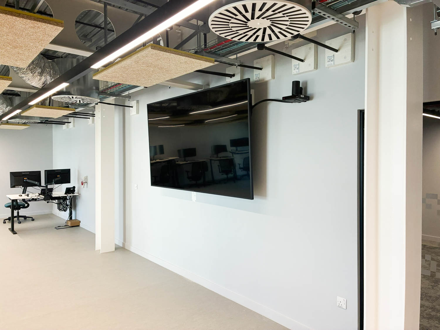 https://www.uniav.com/wp-content/uploads/2025/07/Teeside-07-1.jpg