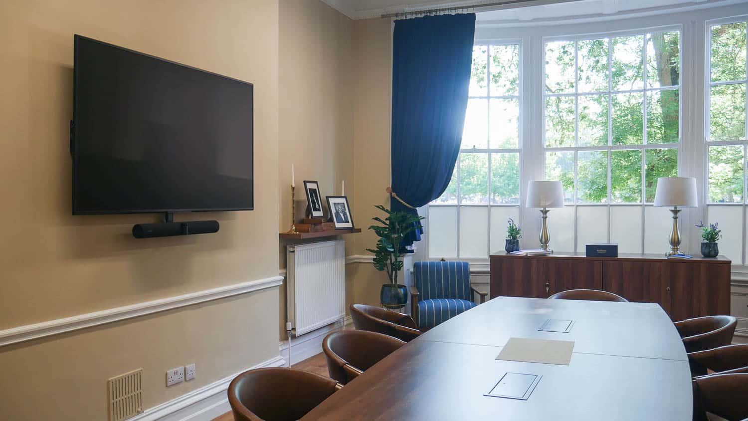 https://www.uniav.com/wp-content/uploads/2026/07/AV-Integrator-for-Traditum-Leeds-Office-01.jpg