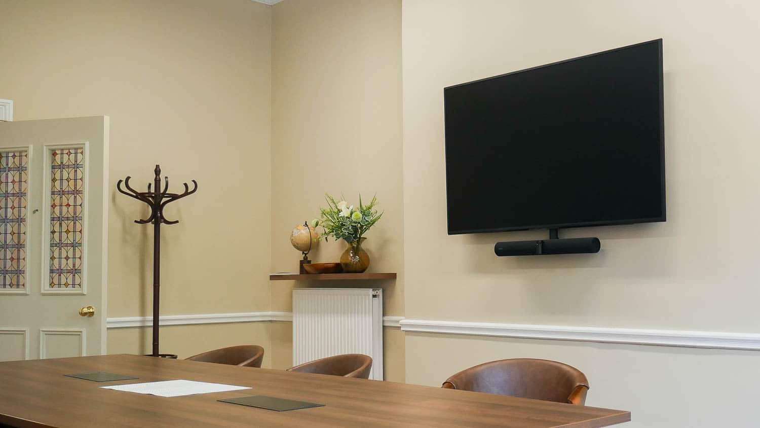https://www.uniav.com/wp-content/uploads/2026/07/AV-Integrator-for-Traditum-Leeds-Office-04.jpg
