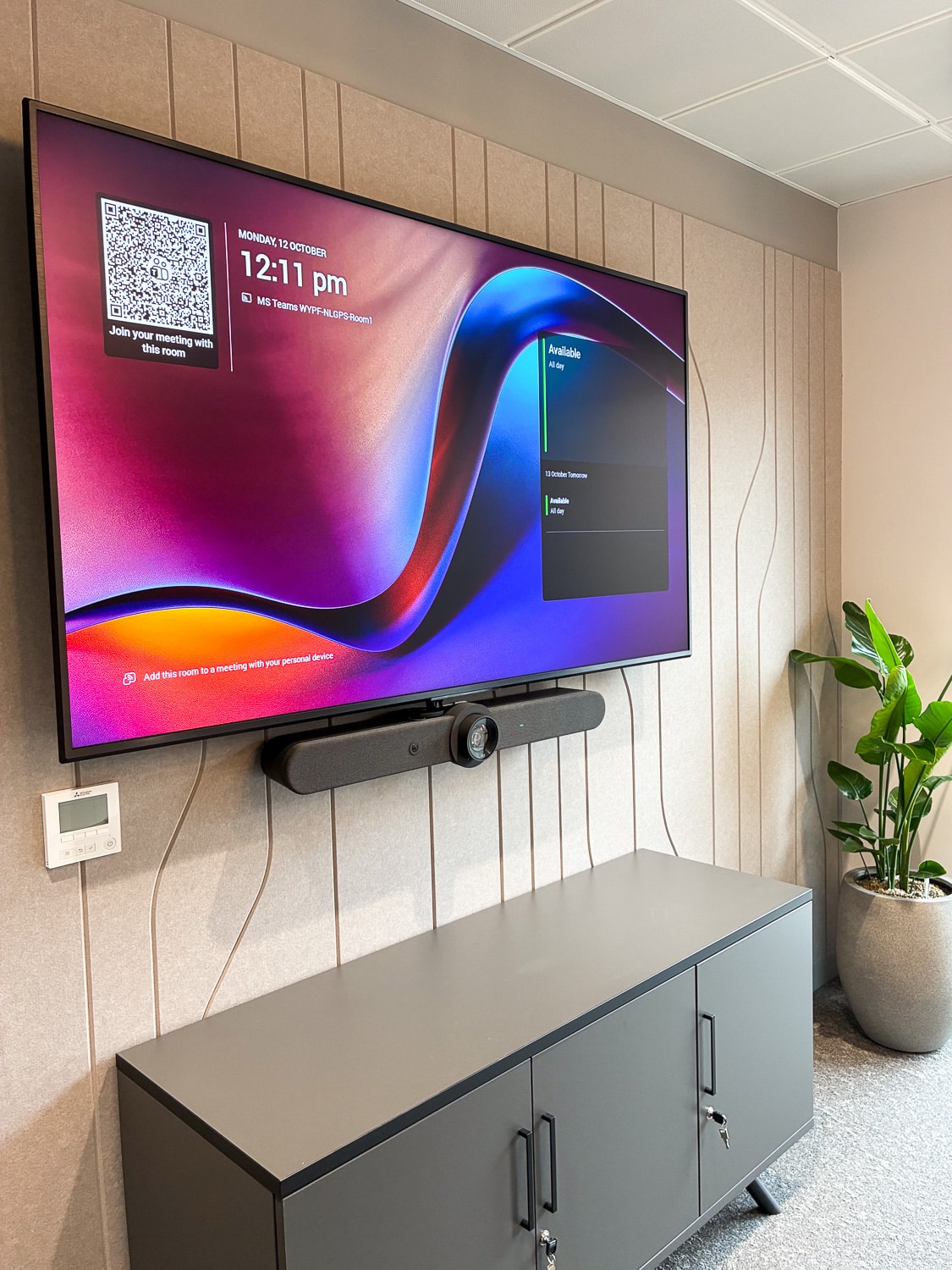 https://www.uniav.com/wp-content/uploads/2026/10/AV-Integrator-Uniav-Aldermanbury-Gallery-26.jpg